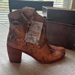 Stylish Snakeskin Ankle Booties